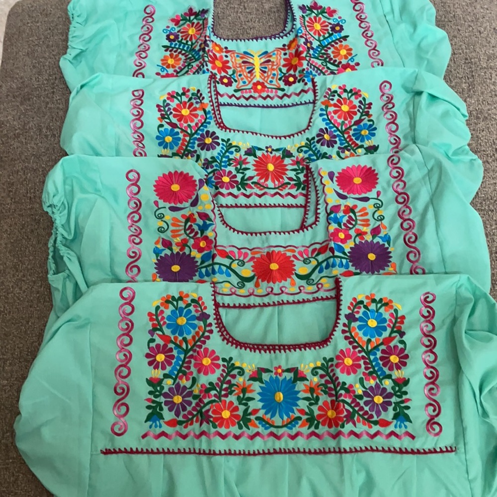 Size XL Mexican blouses embroidered